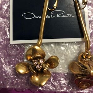 Oscar de la Renta drop earrings